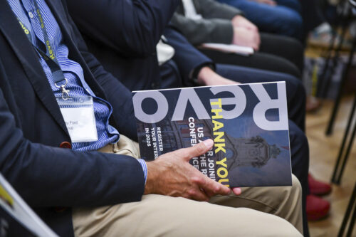 REVO CONFERENCE _25 (165) - brochure